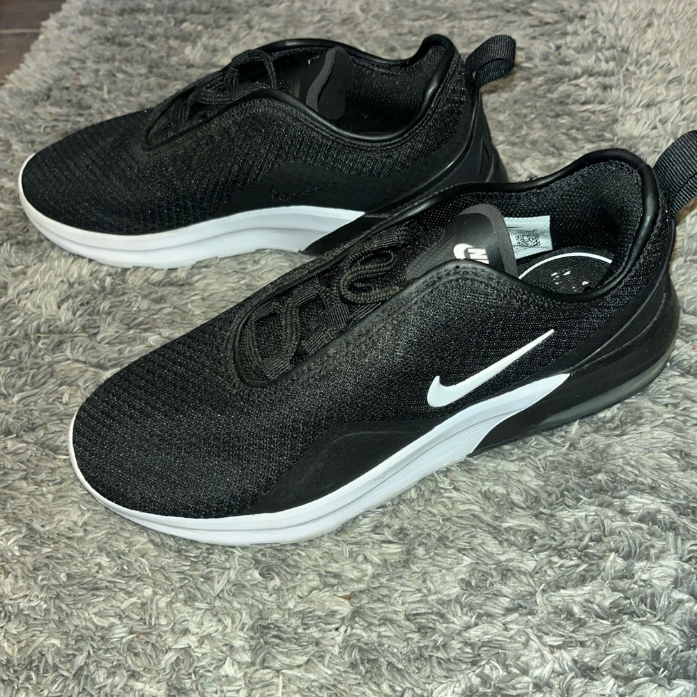 Nike Women’s Black Athletic Shoes